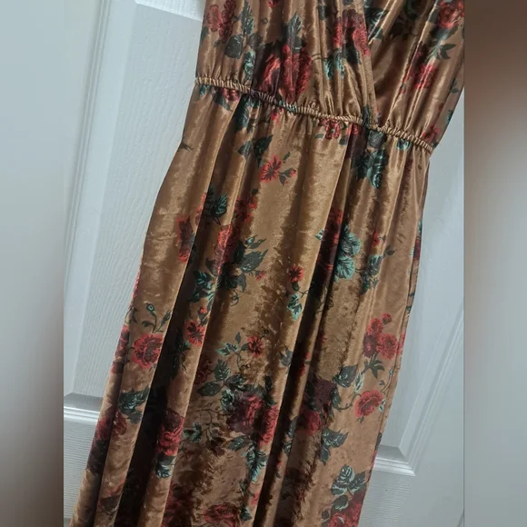 Modcloth Velvet Feel Gold Floral Midi Dress - Picture 4 of 8